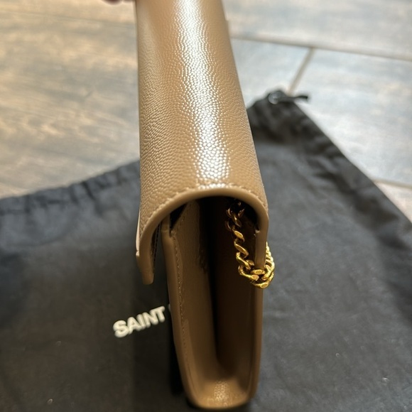 SAINT LAURENT
cassandra chain wallet in grain de poudre embossed leather NWT - Picture 6 of 8